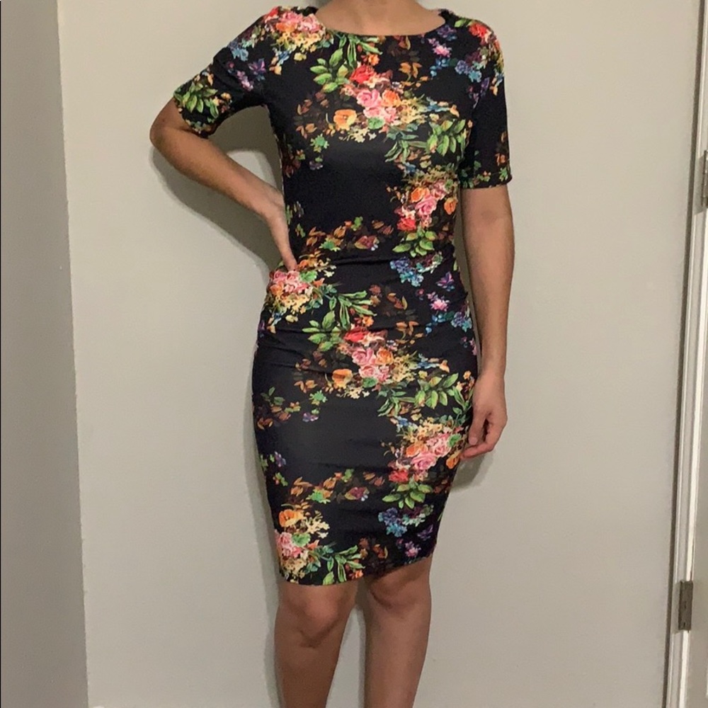 Floral fitted dress